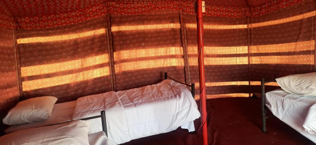 Отель Bedouin Nights Camp Al Wasil Экстерьер фото