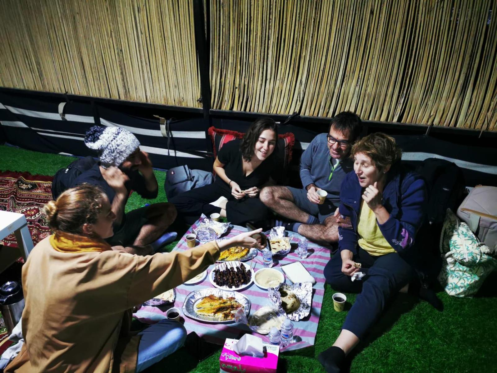 Отель Bedouin Nights Camp Al Wasil Номер фото